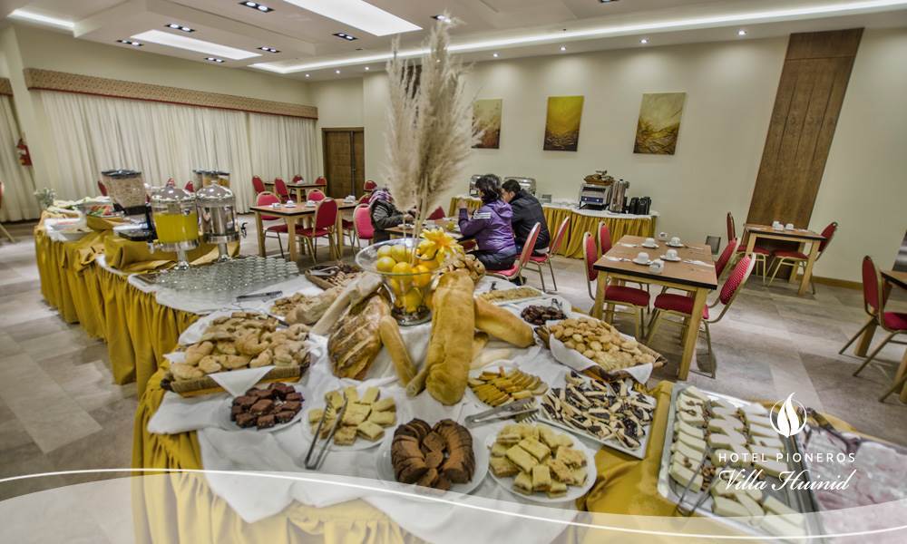 Huinid Pioneros Hotel 3*