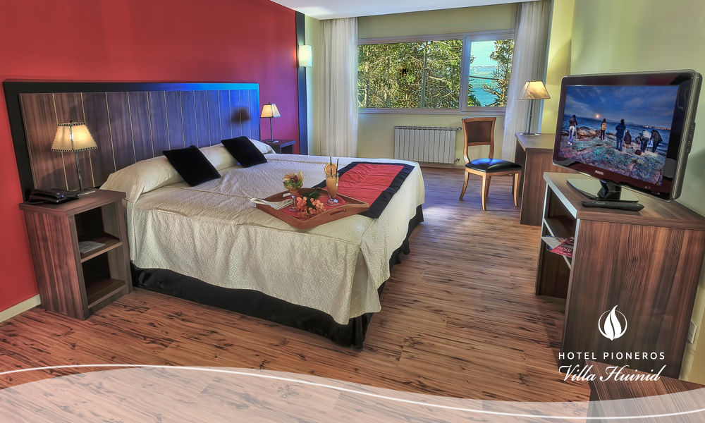Huinid Pioneros Hotel