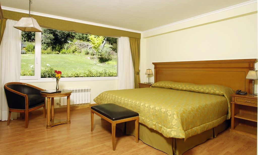 Hotel Huinid Pioneros San Carlos de Bariloche